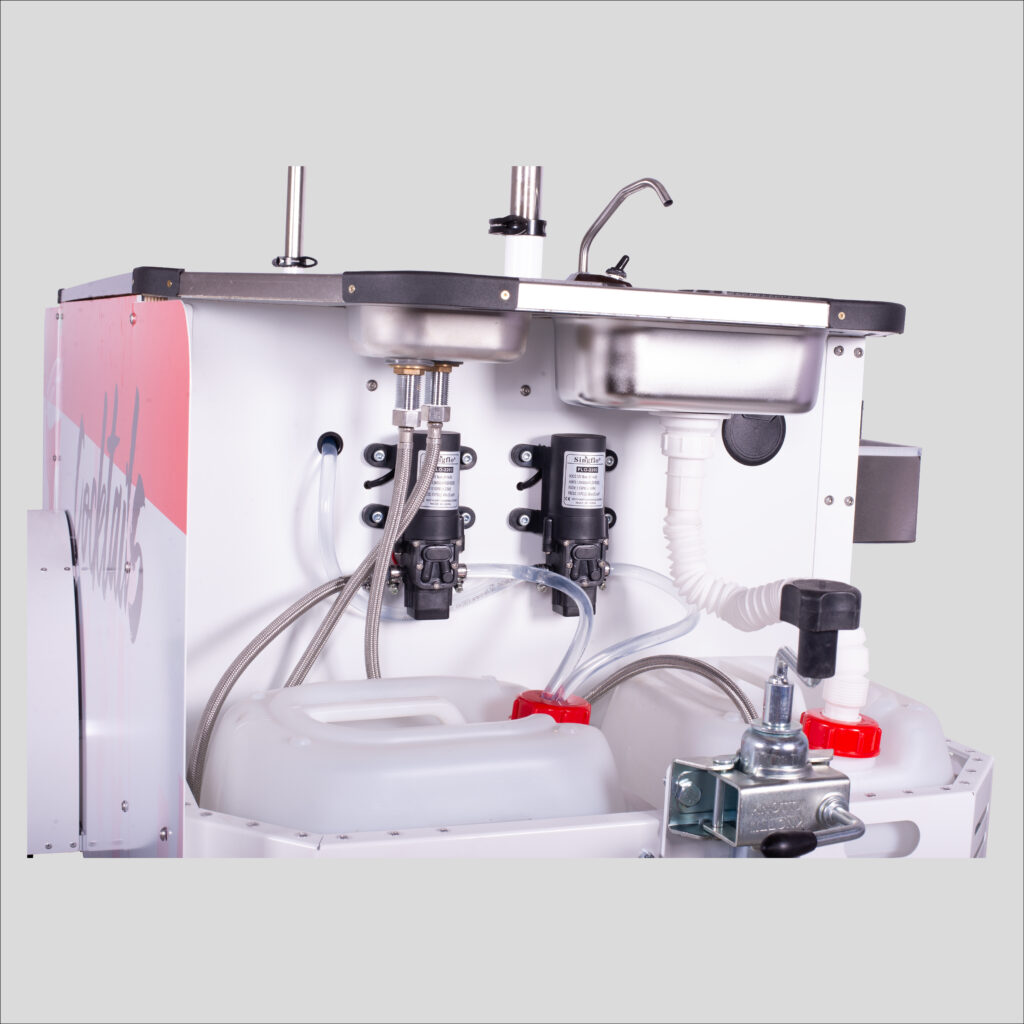 Cocktail cart water system